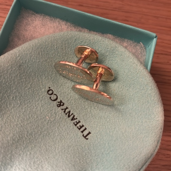 Cufflinks + Keyring - Picture 7 of 10